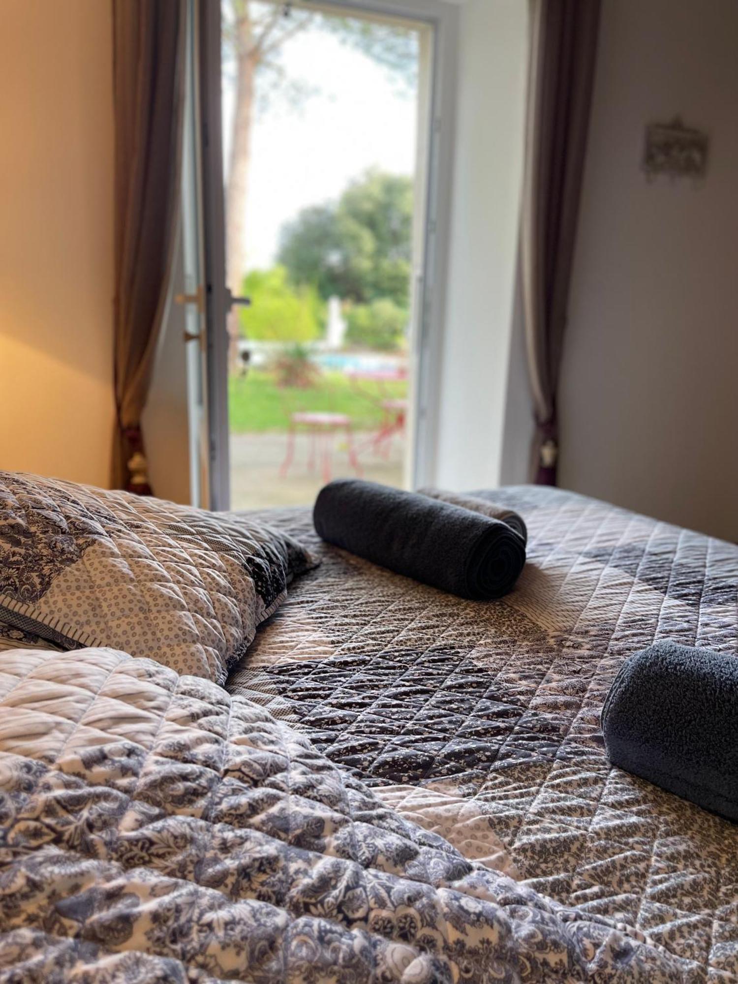 Chambre Malon Mas Bel Esperance Saint-Andre-d'Olerargues Dış mekan fotoğraf
